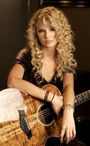 taylor swift facebook status. Taylor Swift Pictures, Images