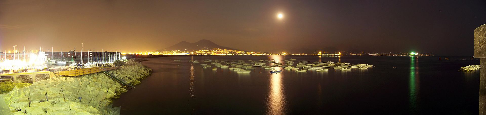 naples at night